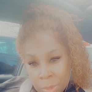 Meet your Posher, Latisha